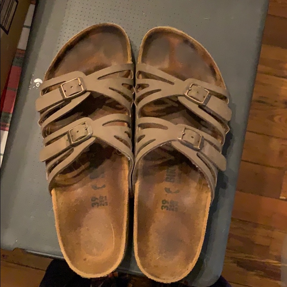 Birkenstock granada in mocha. Size 39/8-8.5 NARROW